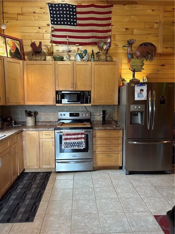 1120-9th-ave-hillsdale-wi-12