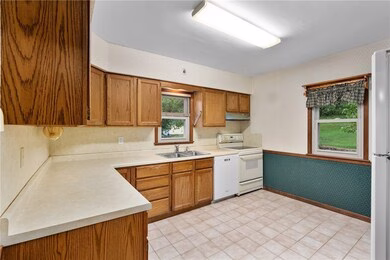 1402-main-st-e-menomonie-wi-17