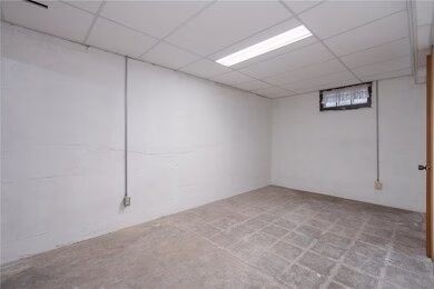 1402-main-st-e-menomonie-wi-30