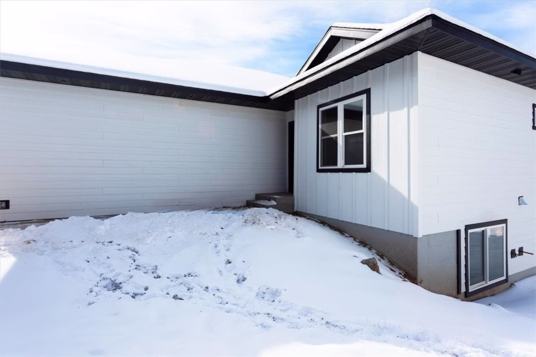 912-17th-st-se-menomonie-wi-2