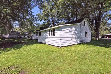 260-pershing-ave-clear-lake-wi-33